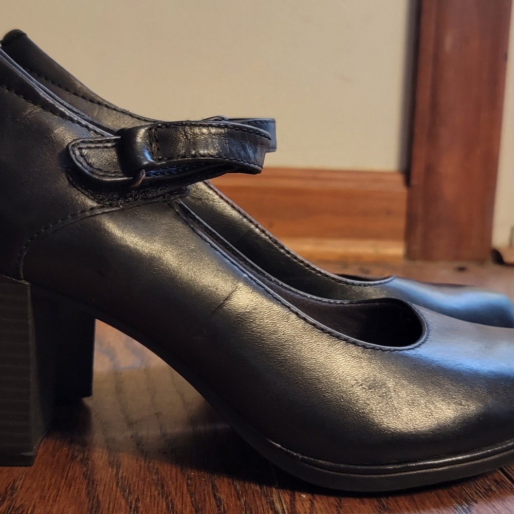 2 pairs for price of 1! Blk Patent leather Franco Sarto loafers/Blk Mary Janes! - Picture 9 of 10